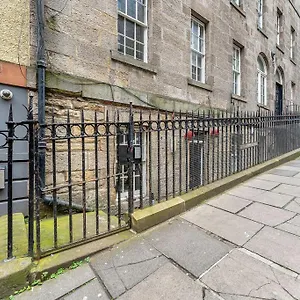 edinburgh-perfect-location.edinburghhotelsuk.org/